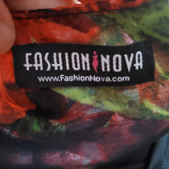 Fashion Nova Take To Italy Dress Size 0XL - Picture 6 of 8